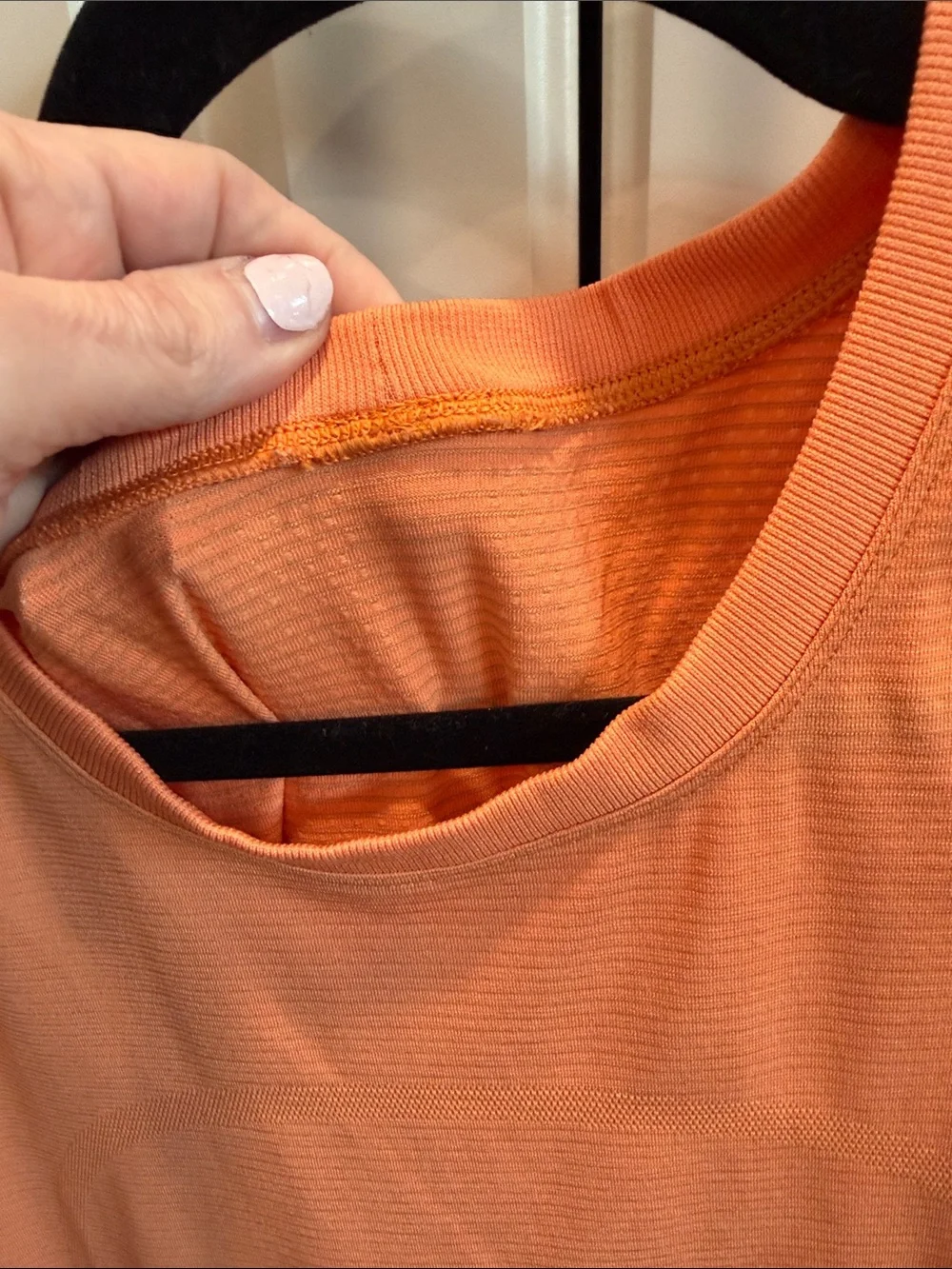 lululemon athletica lightweight sleeveless